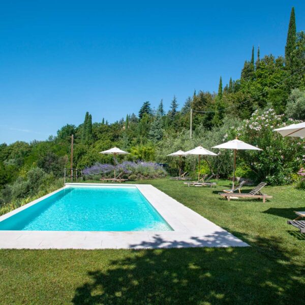 Agriturismo Gaia- Sofia - giardino con piscina